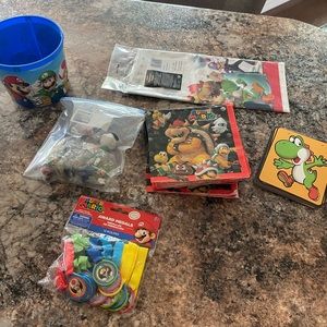 Bundle of Super Mario party supplies
